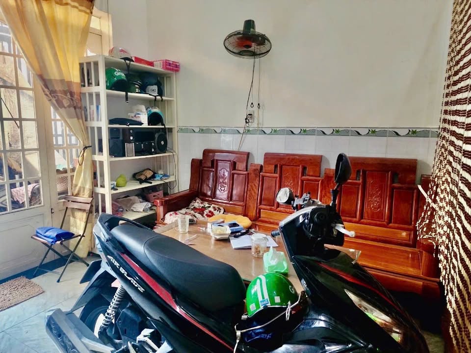 Nhà 1 Trệt 1 Lửng Thủ Đức 49m² giá 3.6 tỷ - Tiện ích xung quanh đầy đủ!