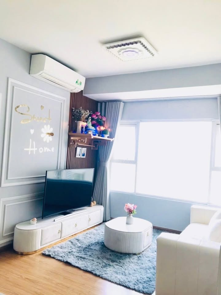 Chung cư Floria Anh Đào Quận 9 53m² giá 3.35 tỷ - View Global City & Lake View siêu đẹp!