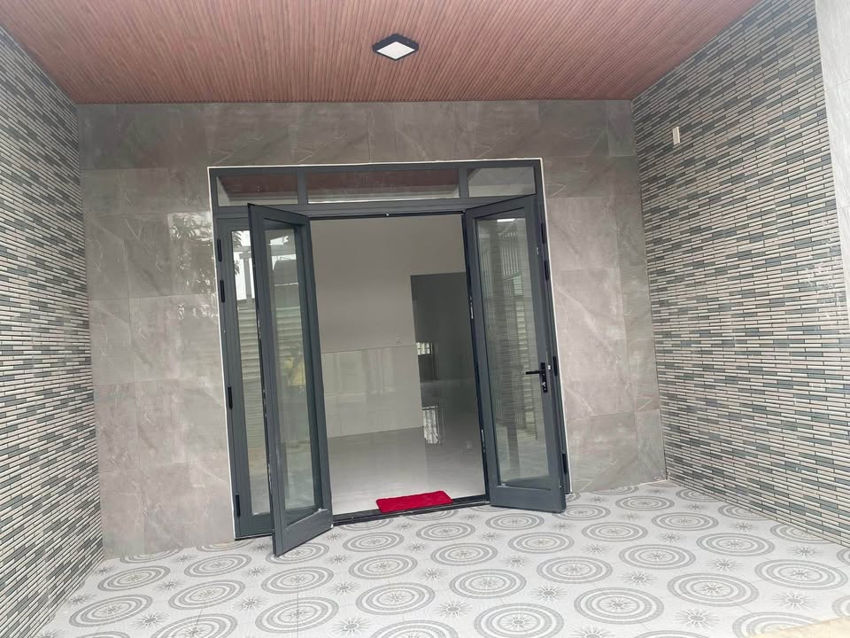 Nhà bán đường Huỳnh Thị Bảo Hoà, Đà Nẵng 80m² giá 1.2 tỷ - Sân để xe rộng rãi!