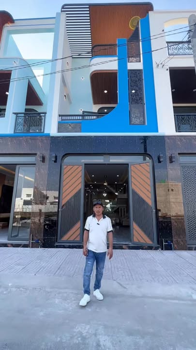 Nhà lầu Long Trạch, Cần Đước 105m² giá 2.75 tỷ - Sổ hồng hoàn công, tặng nội thất!