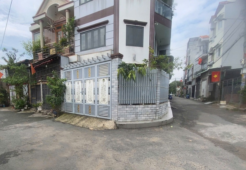 Nhà 2 tầng 109m² Quốc lộ 13, Hiệp Bình Phước chỉ 7.2 tỷ - Không quy hoạch, thoáng mát!