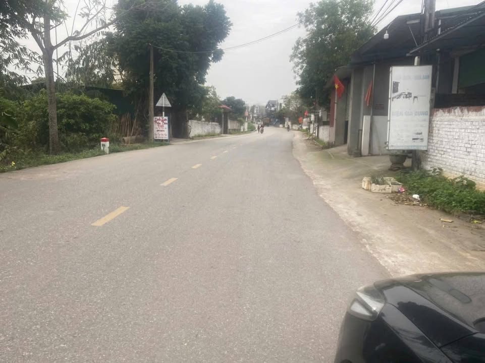 Đất mặt đường 309C, thôn 11, Tam Dương, 150m² giá chỉ 1.9 tỷ - Cơ hội đầu tư tuyệt vời!