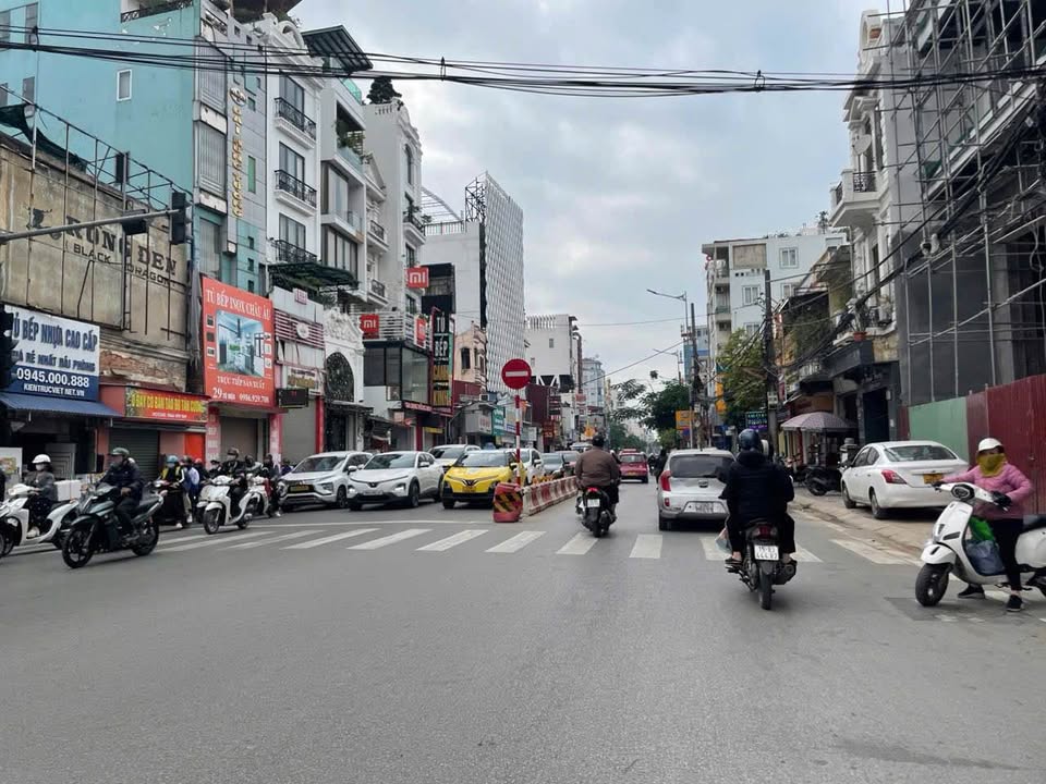 Nhà 4 tầng mặt phố Tô Hiệu, Hải Phòng 64m² giá 6 tỷ - Độc lập, thoáng mát!