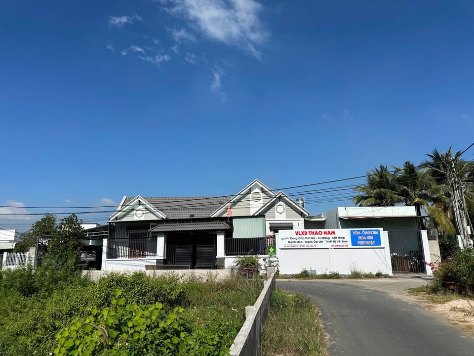 Nhà Hòa Long Bà Rịa 277m² giá 3.7 tỷ - Mặt tiền đường nhựa, giao thông thuận tiện!