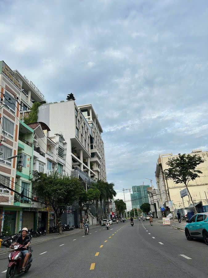 Bán Tòa Nhà 6 Tầng 28B Đống Đa Hải Châu 94m² giá 22.5 tỷ - Cơ hội đầu tư hiếm có!