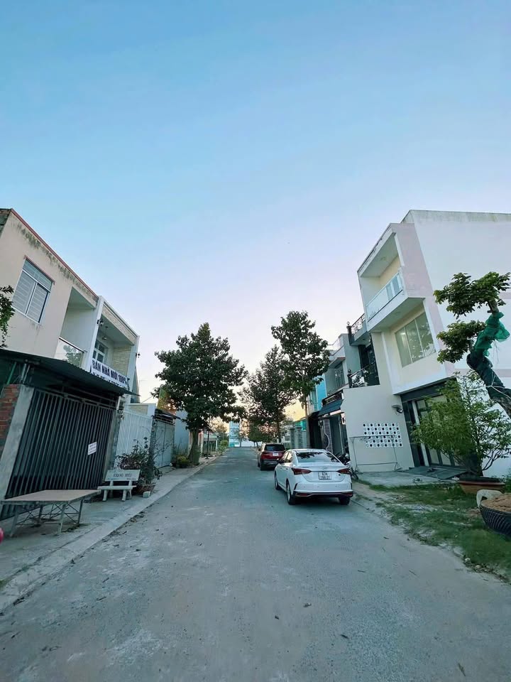 Đất nền khu dân cư Long Thạnh Hưng, Tiền Giang 100m² - Sổ đỏ chính chủ, giá tốt!