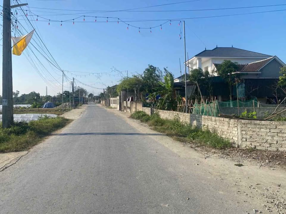 Đất lô góc 88m² tại xóm 8 Nghi Phong, Vinh Lộc - Giá chỉ 1.95 tỷ!