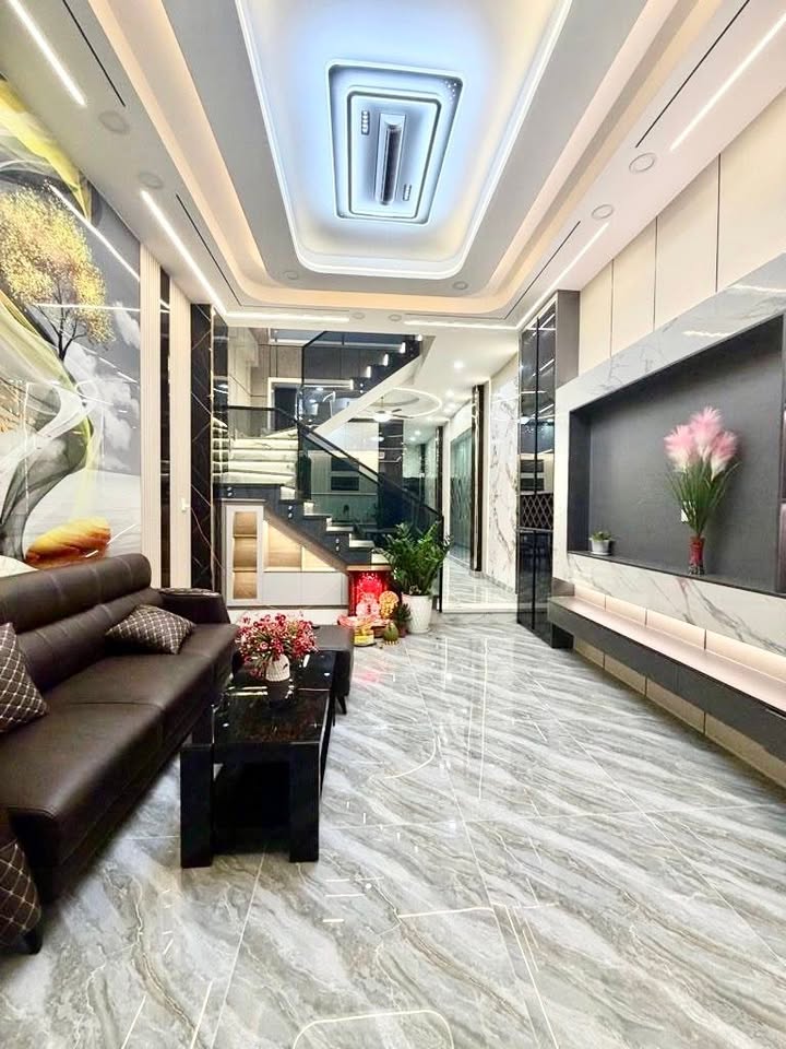 Nhà 3 tầng Thạnh Xuân, Q12, 60m² giá 5.5 tỷ - Full nội thất, sẵn sàng đón Tết!