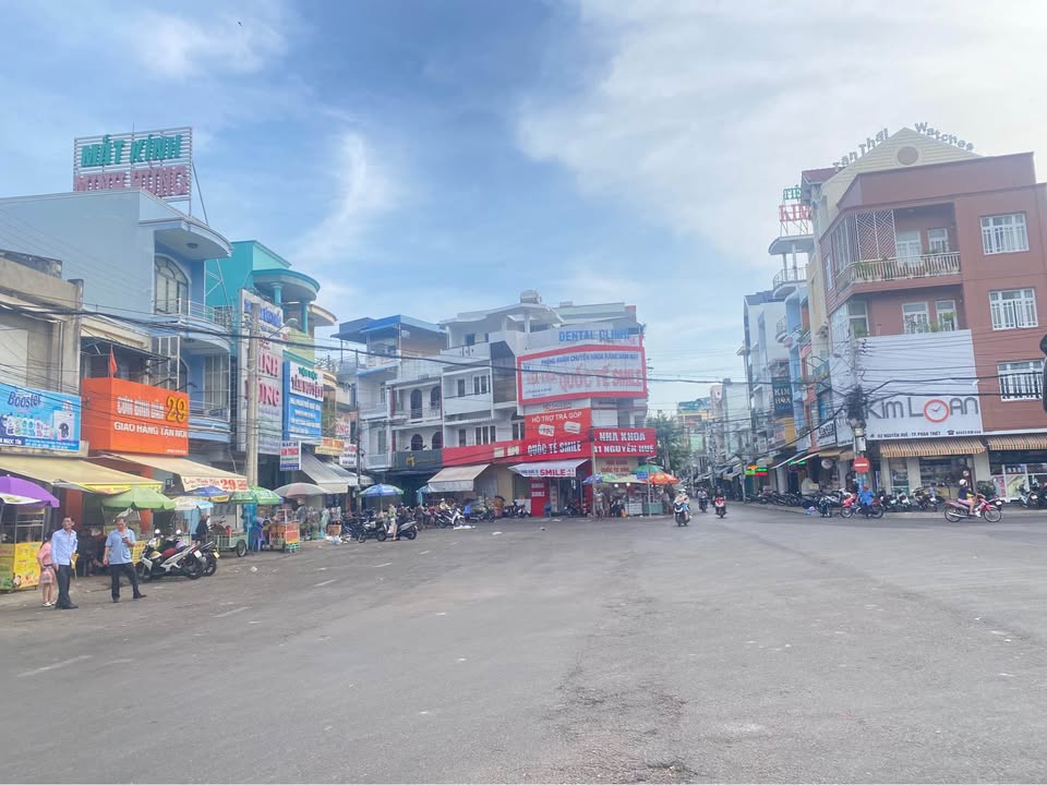 Nhà phố mặt tiền Trần Quốc Toản, Phan Thiết 83m² giá chỉ 1X tỷ - Đầu tư sinh lời hấp dẫn!