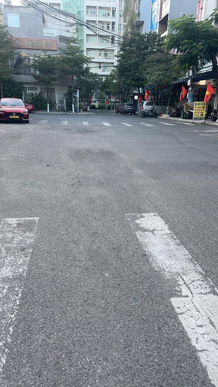 Bán đất tặng nhà cấp 4 tại Tạ Mỹ Duật, Sơn Trà - 66m² chỉ 10.8 tỷ!