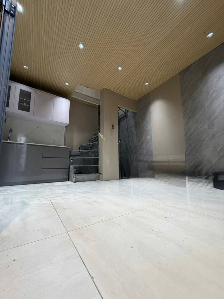 Nhà mới 100% Quận 4 13m² giá 1.49 tỷ - Khu dân cư an ninh, gần trường học!