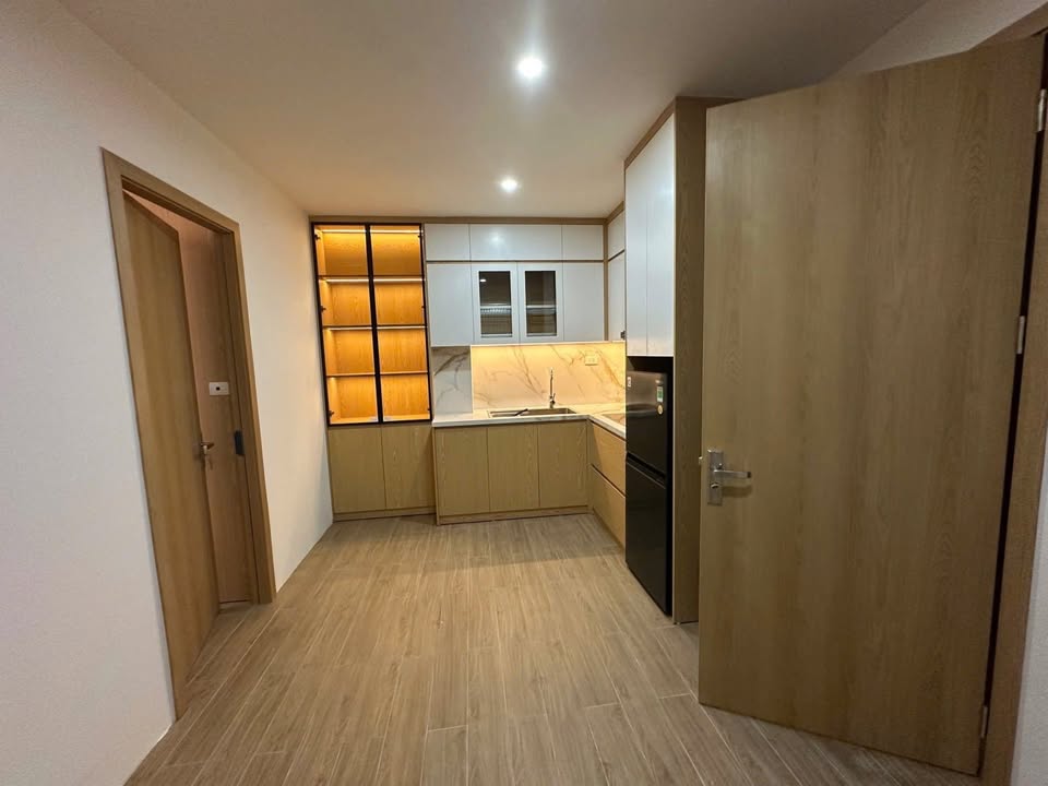 Nhà 5 tầng thang máy tại Mỹ Đình 48m² giá 9 tỷ - Gần hồ Trí Đức!