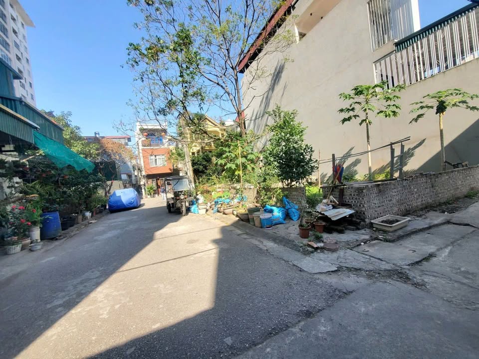 Bán đất Ngô Gia Tự Long Biên 74m² giá 15 tỷ - Lô góc ô tô tránh, vỉa hè rộng!