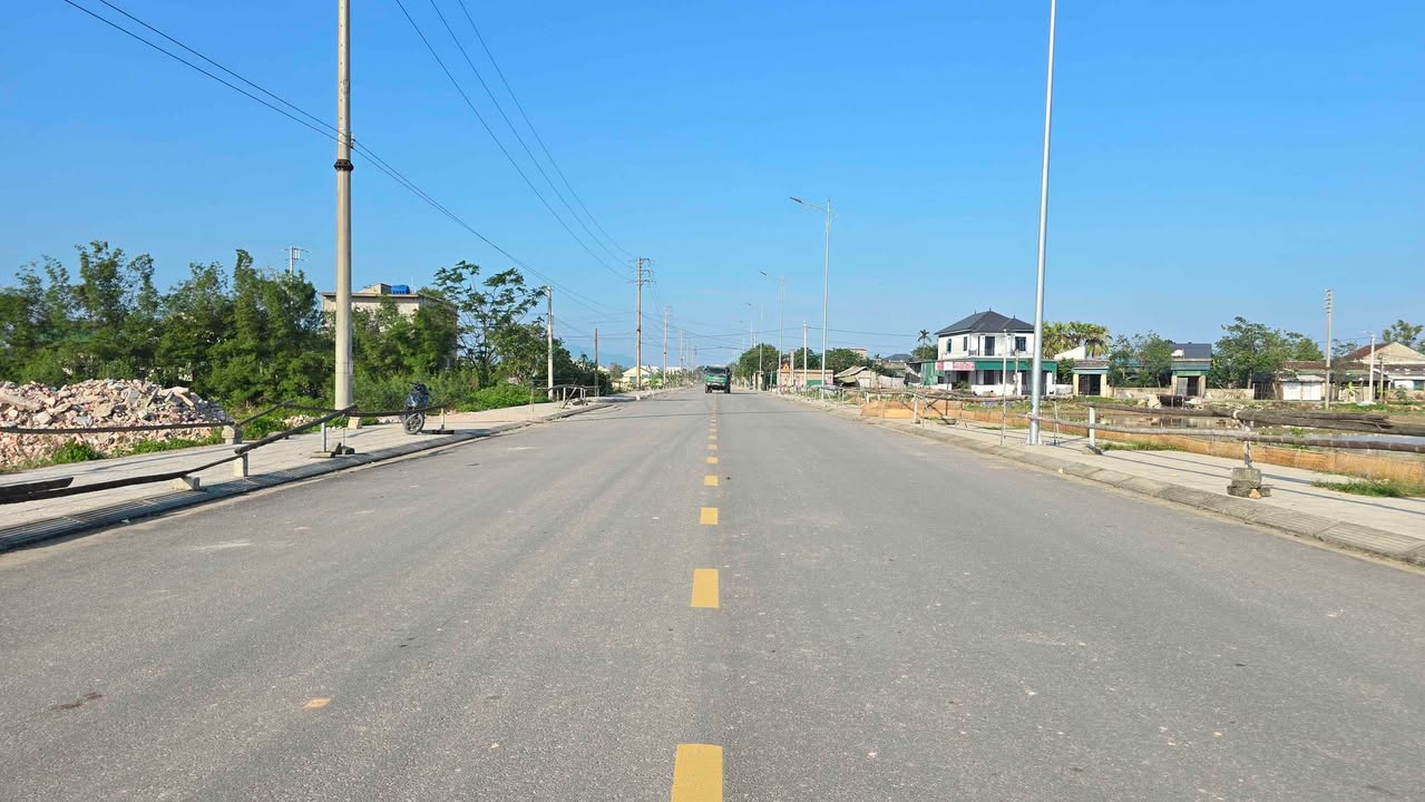 Đất nền Kinh Nam - Thạch Hưng 161m² giá 3.8 tỷ - Đường rộng 26m, kết nối thuận lợi!