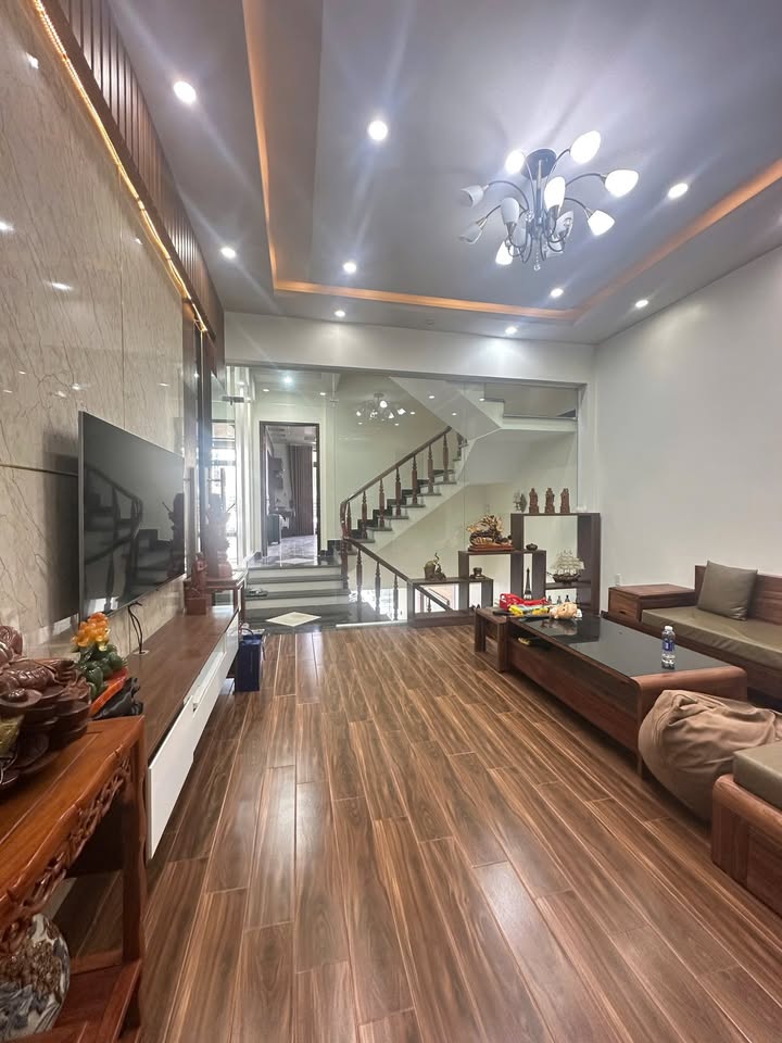 Nhà phân lô Trung Lực, Hải An 73m² giá 6.8 tỷ - Ô tô đỗ cửa 24/24!