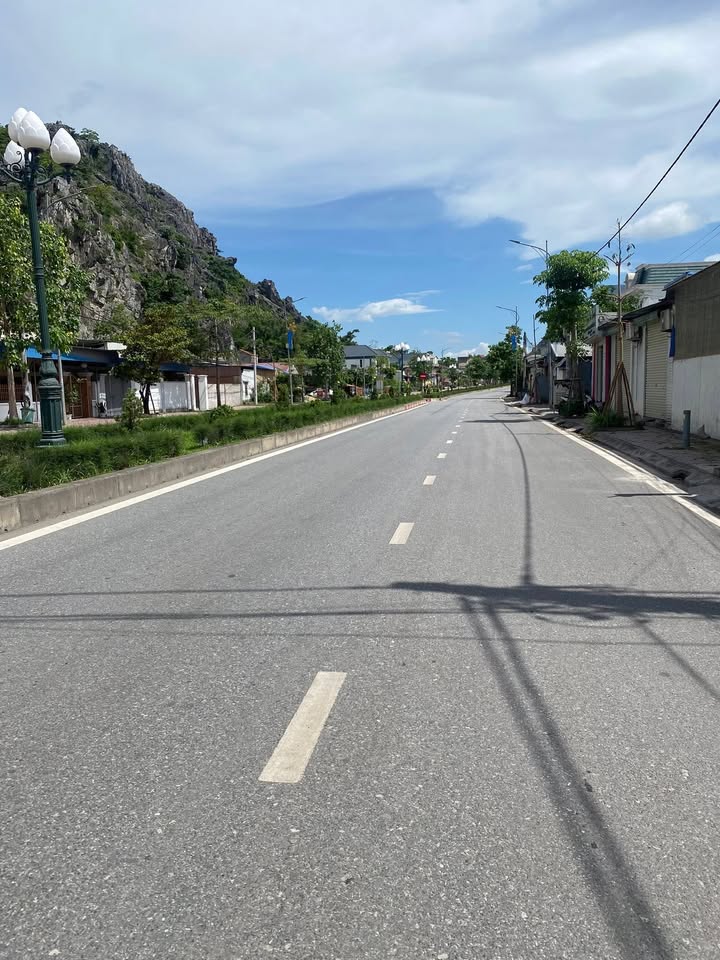 Nhà 2 tầng mặt đường TT Minh Đức, Thủy Nguyên 57.5m² giá 2 tỷ - Kinh doanh đắc địa!