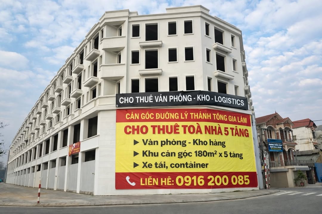 Cho thuê FrontHouse 102m² tại Lý Thánh Tông, Gia Lâm - Mặt tiền 3 mặt đường đẹp