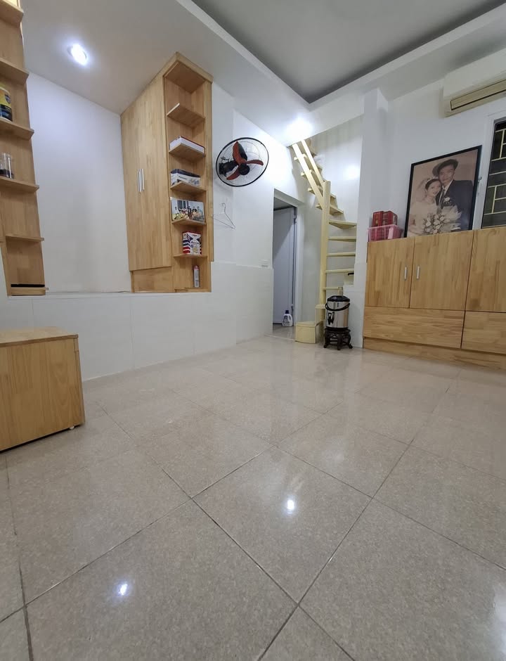 Nhà phố Trung Phụng Đống Đa 27m² giá 4.7 tỷ - Sổ đỏ chính chủ, thương lượng ngay!