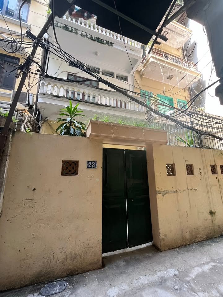 Nhà phố Thụy Khuê, Tây Hồ 70m² giá 18.8 tỷ - Vị trí hiếm sát Hồ Tây!