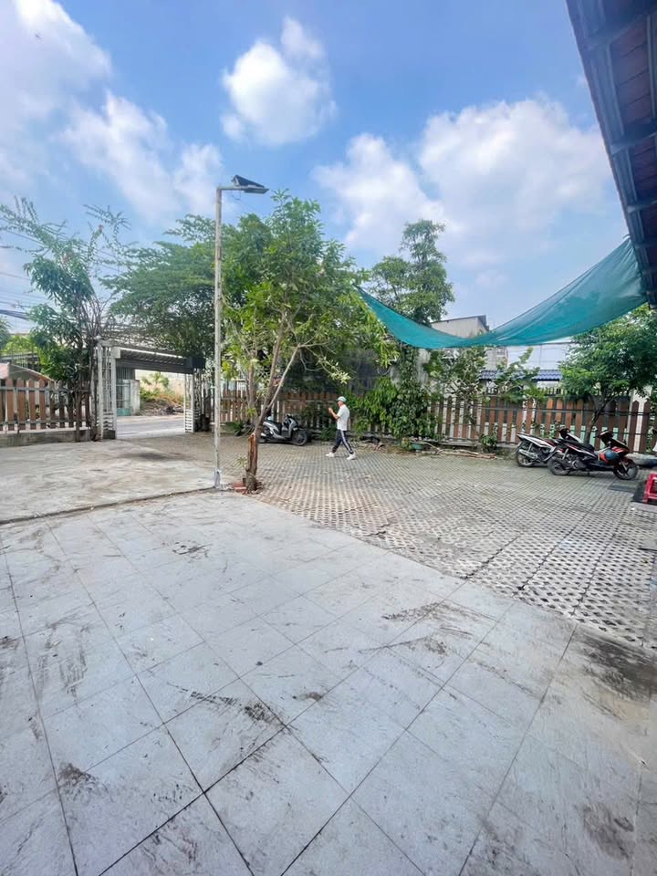 Nhà ở + Mặt bằng kinh doanh Hố Nai 300m² giá 8 triệu - Góc 2 mặt tiền cực đẹp!