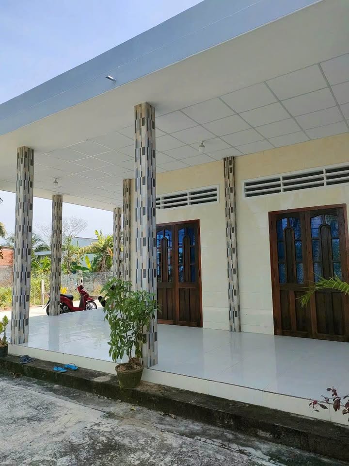 Nhà mặt tiền đường Lương Văn Chấn, Tân An 258m² giá 3.3 tỷ - Chính chủ bán gấp!