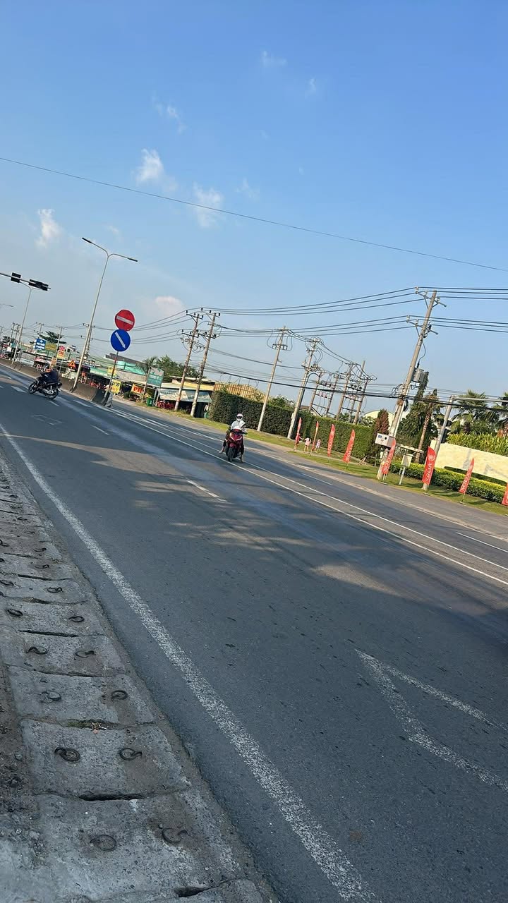 Đất thổ cư 400m² mặt tiền đường 824, Lương Hòa, Bến Lức - Đầu tư sinh lời ngay!