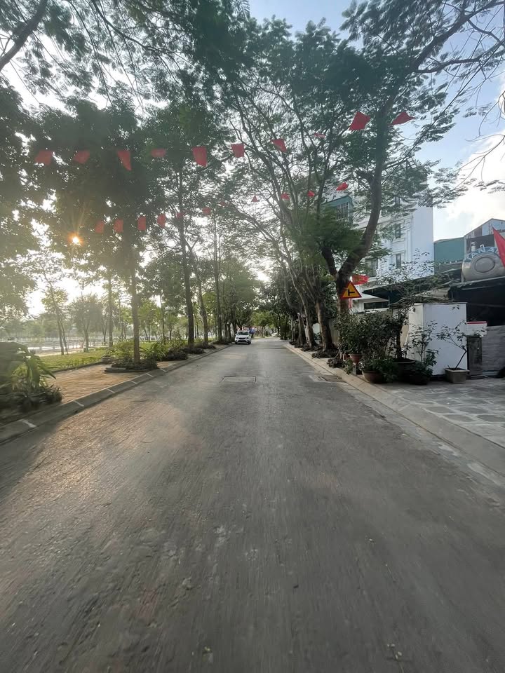 Đất nền Tái Định Cư Thượng Thanh 50m² giá 12 tỷ - Đầu tư sinh lời hấp dẫn!