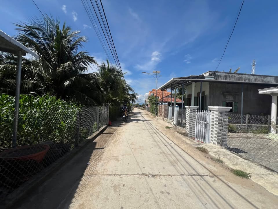 Đất Vạn Hưng Khánh Hòa 210m² giá 2.1 tỷ - Cách biển chỉ 80m!