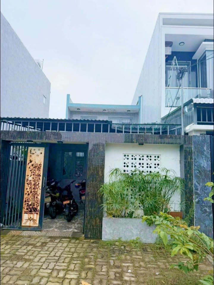 Nhà cấp 4 đường Ban Ban Hòa Quý 100m² giá 4.35 tỷ - Gần công viên mát mẻ!