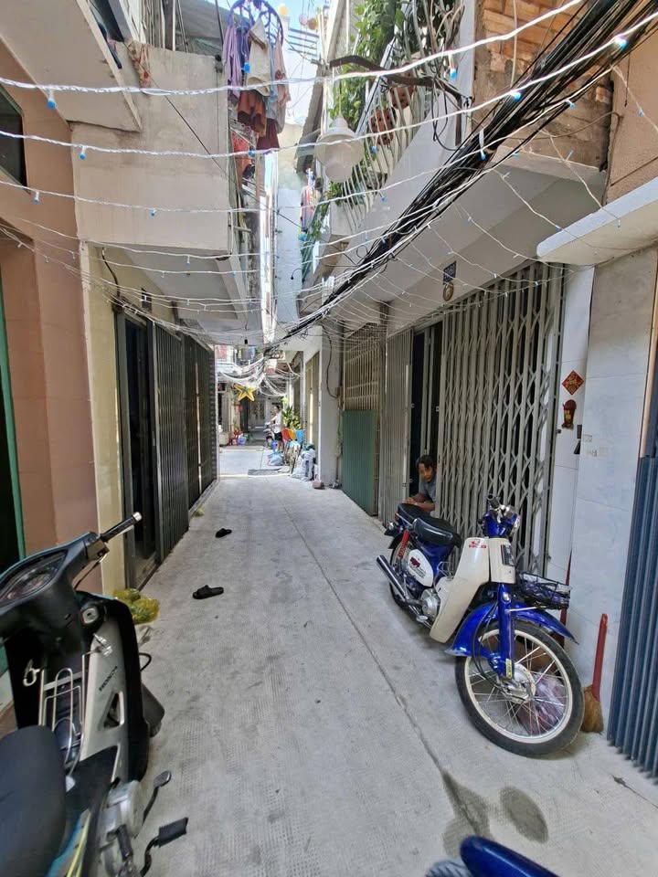 Nhà bán đường Dương Bá Trạc, quận 8 - Diện tích 27m², giá 2.78 tỷ - Sổ hồng riêng, chính chủ!