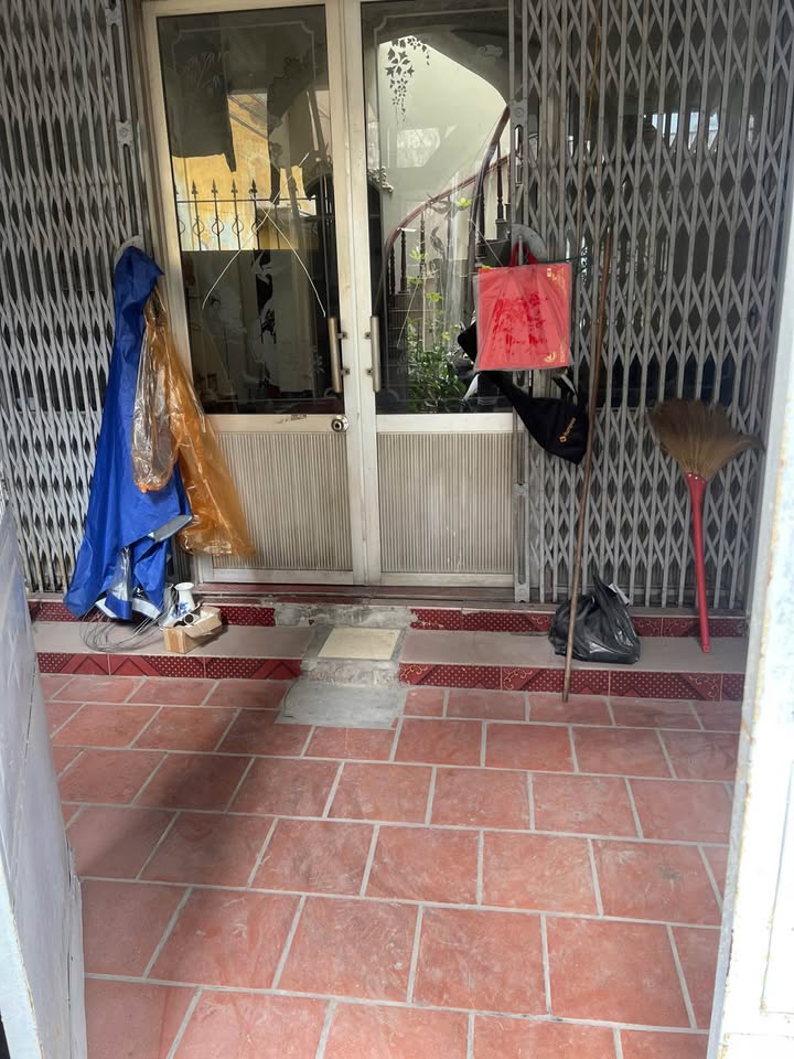 Nhà 2 tầng 84m² đường Vạn Mỹ - Giá chỉ 3.25 tỷ, ô tô đỗ cửa!