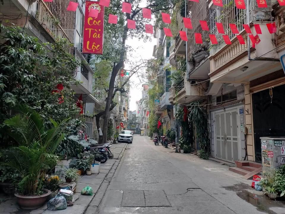 Nhà mặt tiền Nguyễn Xiển, Thanh Xuân 40m², giá 15 tỷ - Kinh doanh đỉnh cao!