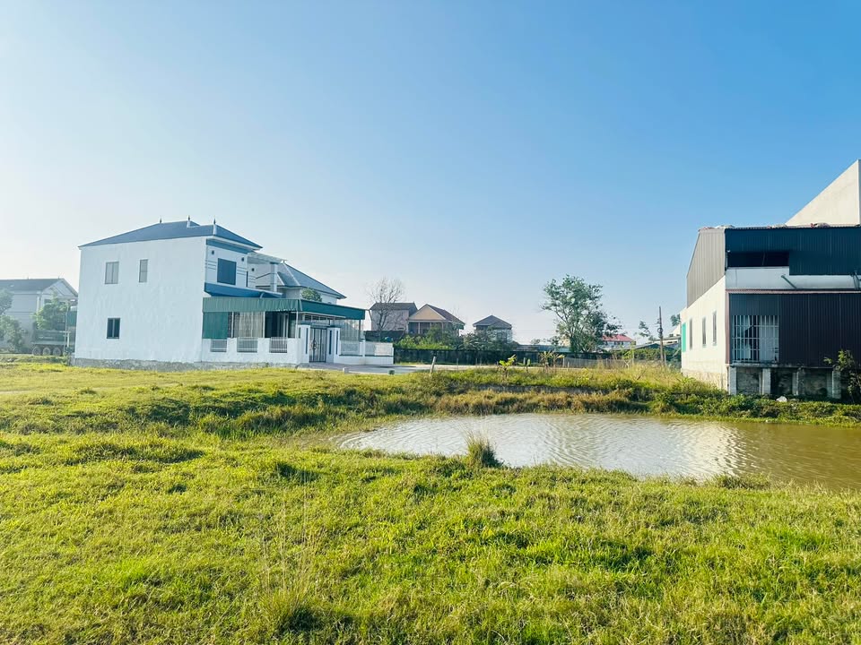 Đất quy hoạch Thạch Kênh, Hà Tĩnh 180m² giá 2 tỷ - Vị trí vàng gần chợ!