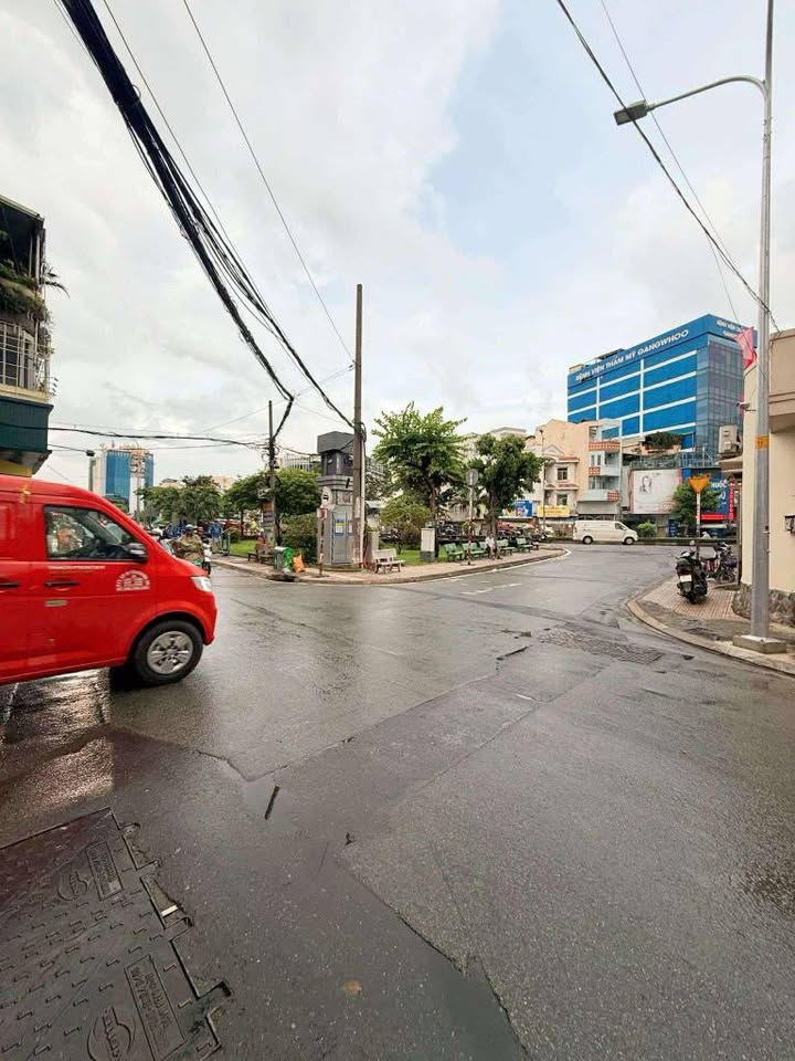 Nhà HXH Tân Bình 68m² giá 8.9 tỷ - Cơ hội xây dựng mới!