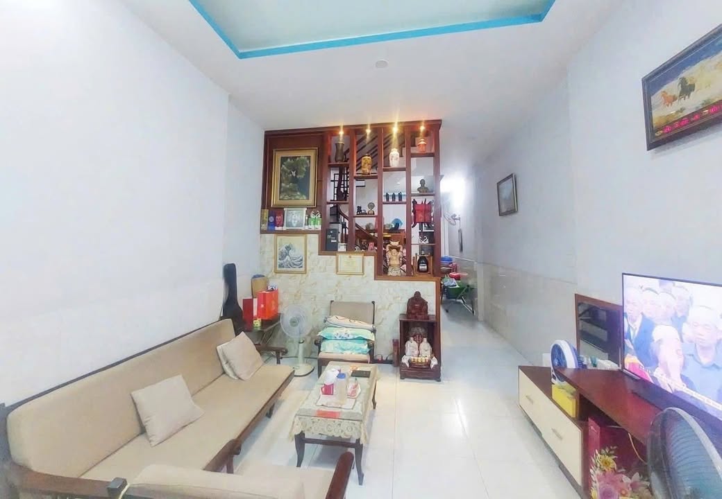 Nhà phố Thủ Đức 71m² giá 7 tỷ - Đối diện trường cao đẳng Kỹ Nghệ II!