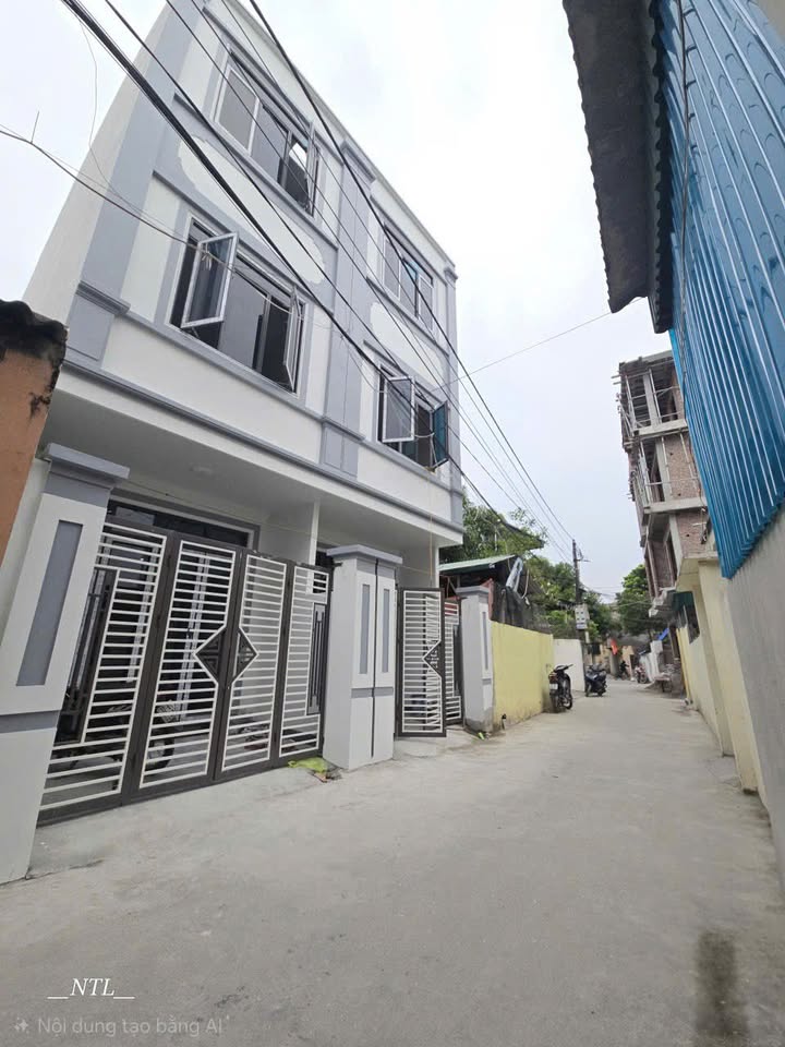 Bán gấp nhà 3 tầng Trần Lãm 45m² giá 2 tỷ - Hướng Đông, ô tô vào tận nơi!