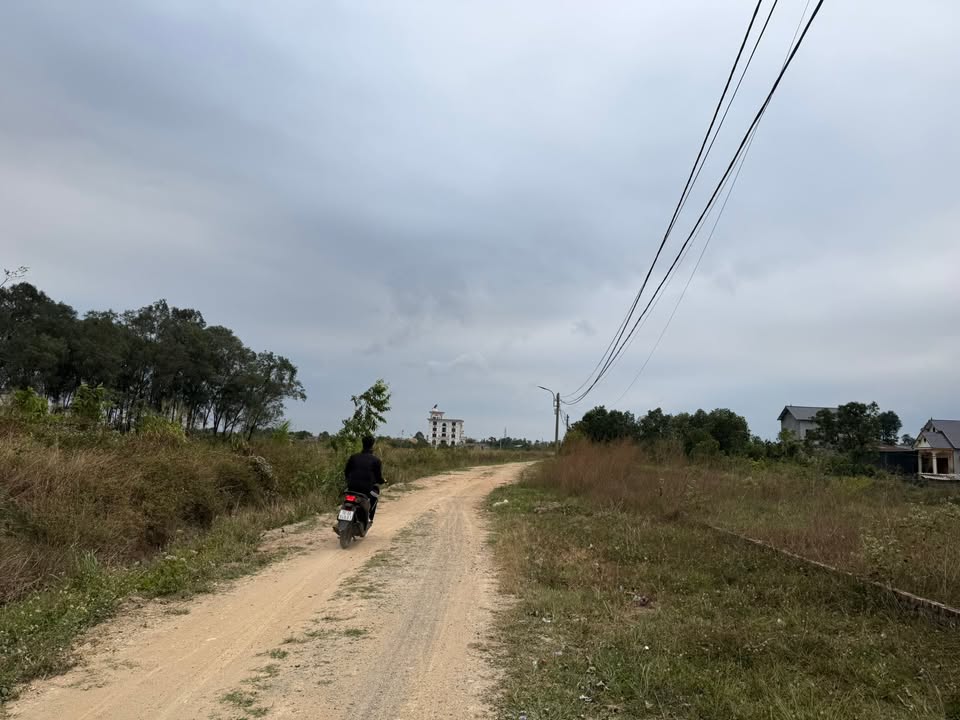 Đất chính chủ 223m² đường nối sân bay Nội Bài - Cơ hội đầu tư sinh lời tốt!