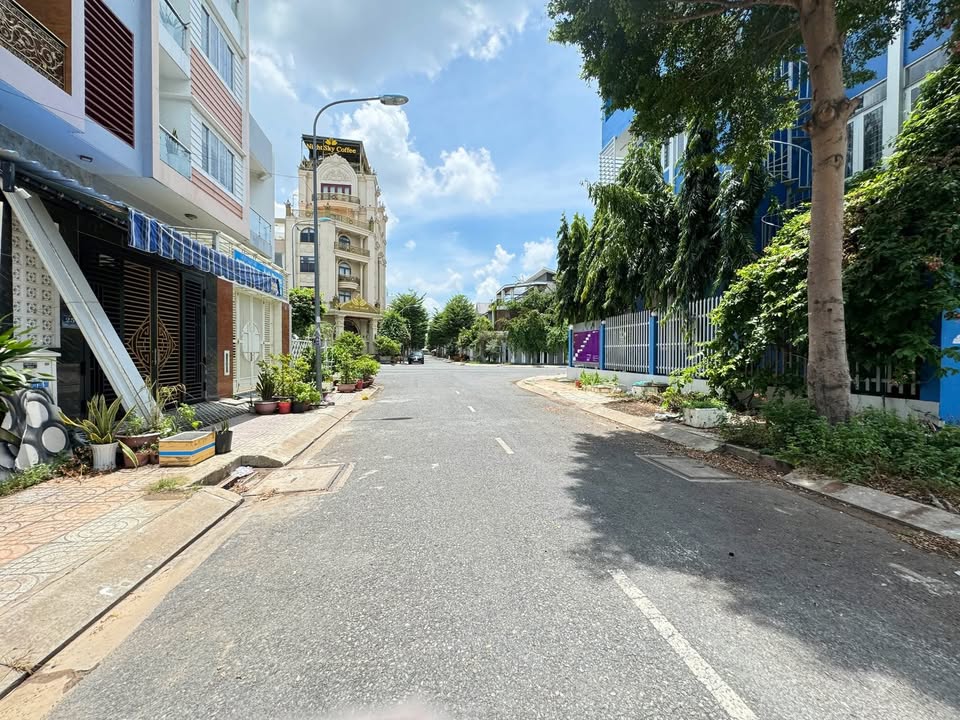 Đất nền biệt thự đường 11, Thị Trấn Bến Lức, 140m² - Đầu tư sinh lời ngay!