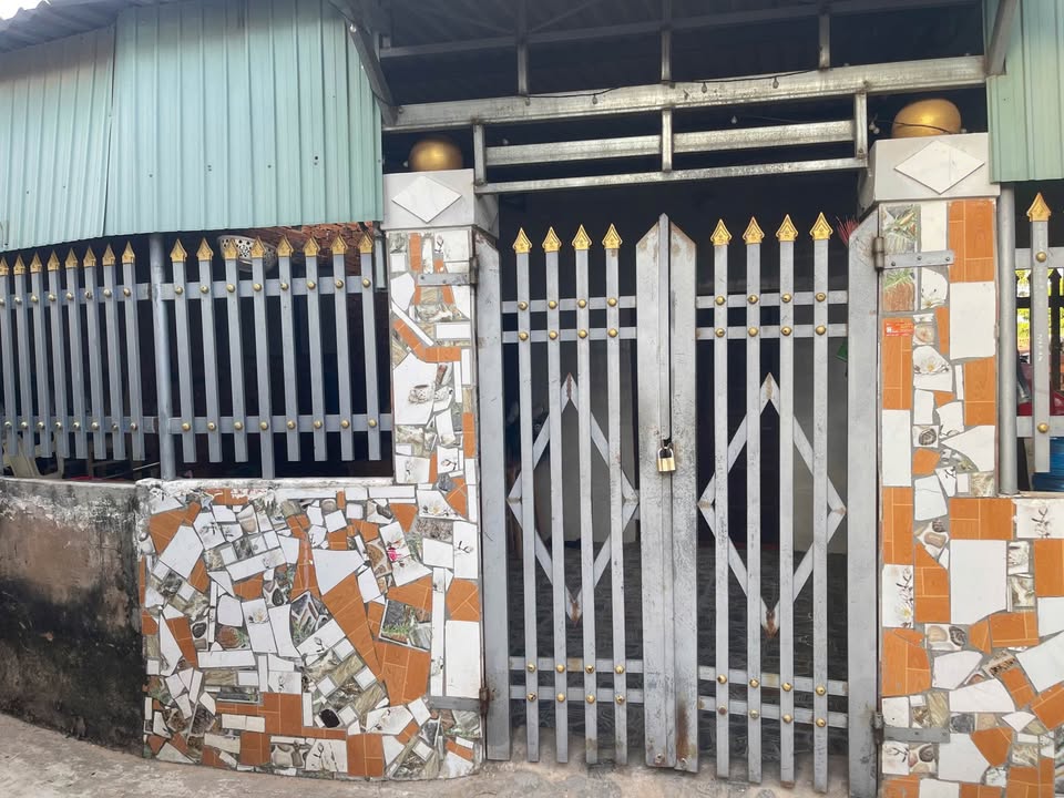 Nhà 1 trệt 1 lầu gác lửng 3PN Đức Long 120m² giá 370 triệu - Cơ hội đầu tư hấp dẫn!