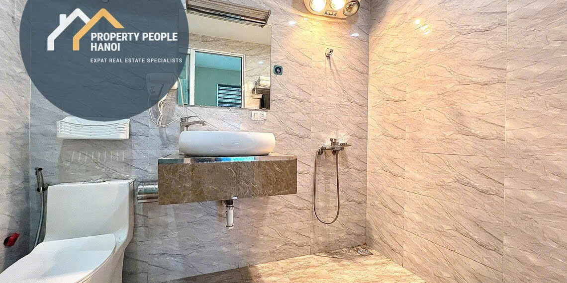 Nhà mặt phố Nguyễn Trung Trực, quận Ba Đình, 45m² - Full nội thất, vào ở ngay!