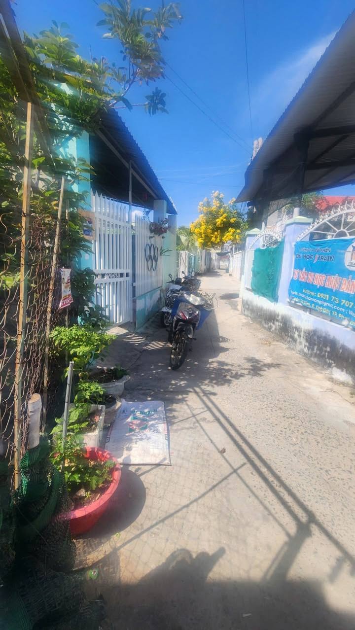 Bán đất tặng nhà cấp 4 tại phường Phước Mỹ, Ninh Thuận 79.6m² - Giá chỉ 950 triệu!