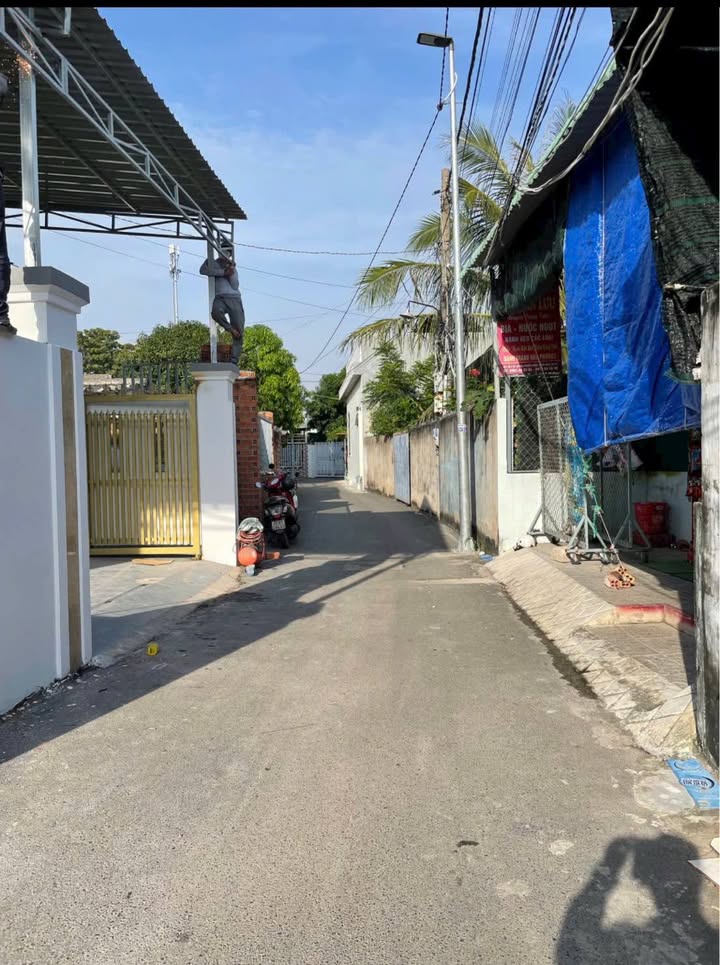 Nhà phố Long Điền 106m² giá 2.25 tỷ - Gần cảng Hưng Thái, tiện ích hoàn hảo!