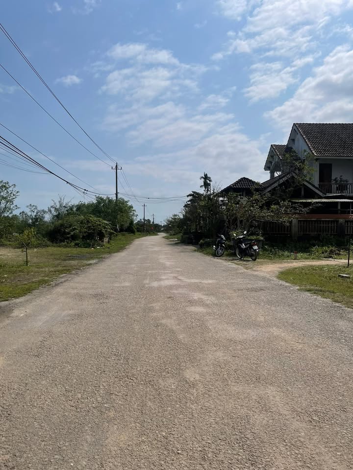 Đất nền mặt tiền Hoàng Phan Thái, Thủy Lương 100m² giá chỉ 9xx triệu - Cơ hội đầu tư hấp dẫn!