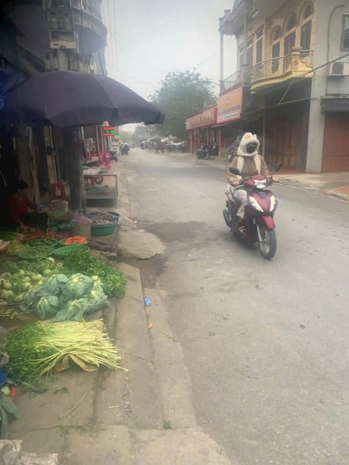 Nhà bán tại xã Nam Thắng, Tiền Hải 75m² - Gần chợ, giá thỏa thuận!