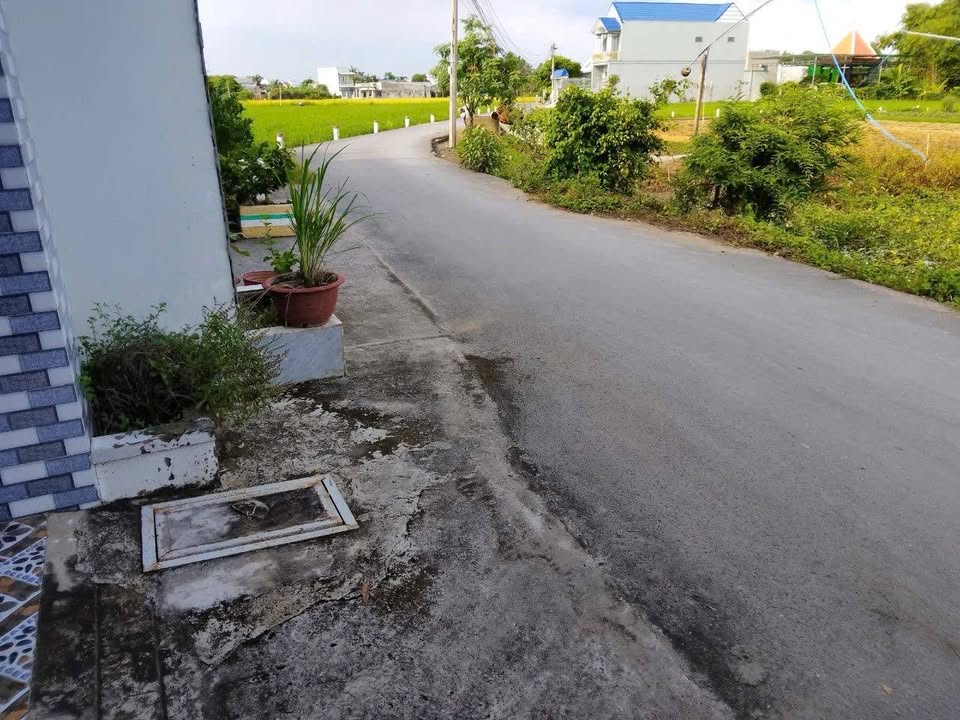 Nhà 1 Trệt 1 Lầu tại Cần Đước 120m² giá 2.15 tỷ - Sẵn sàng vào ở ngay!