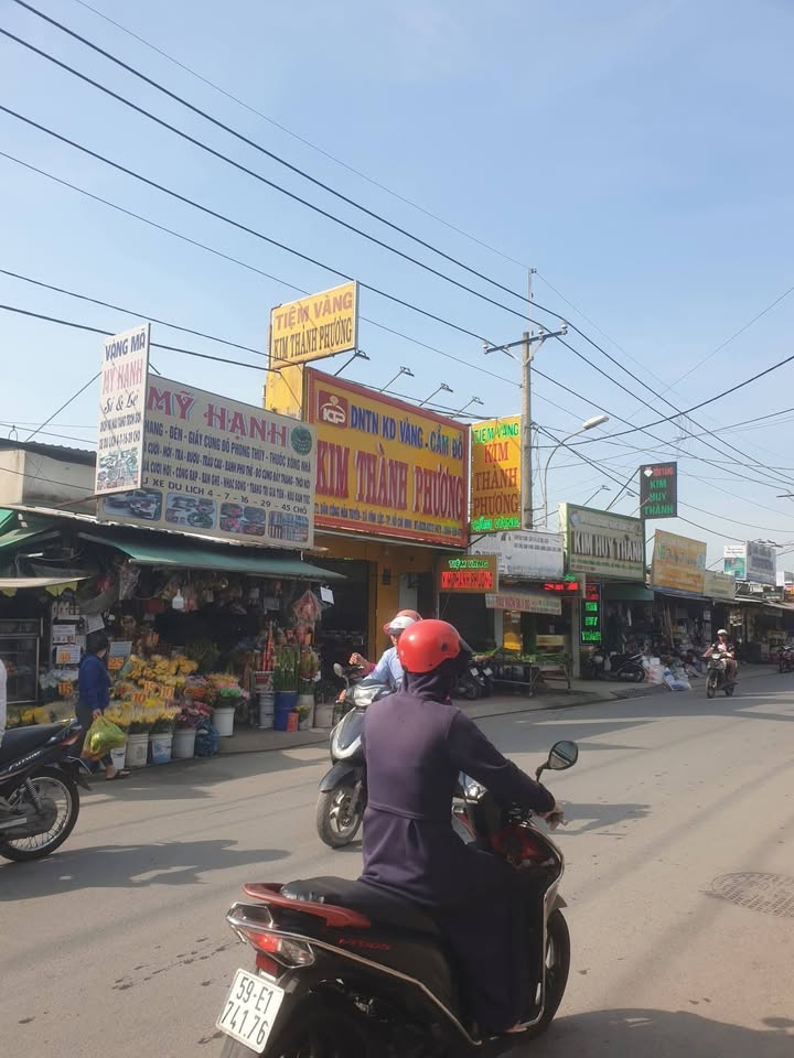 Đất mặt tiền Vĩnh Lộc, 210m² giá 6.5 tỷ - Vị trí đắc địa gần chợ!