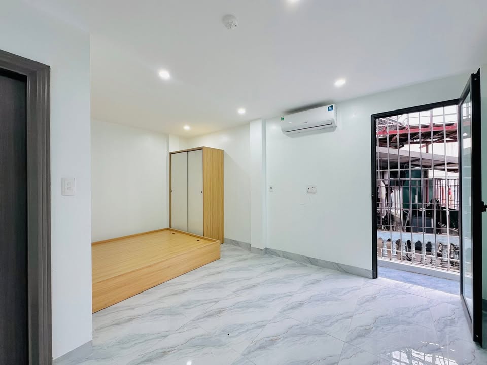 Căn hộ cho thuê tại Mễ Trì, Nam Từ Liêm 230m² - Giá chỉ 4.5 triệu/tháng, Ban công lớn thoáng đãng!