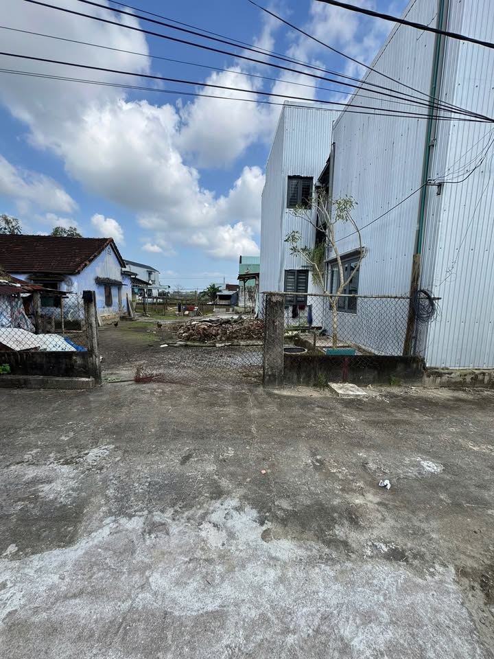 Nhà riêng Hòa Tiến Đà Nẵng 120m² giá 1.45 tỷ - Ô tô vào tận nơi!