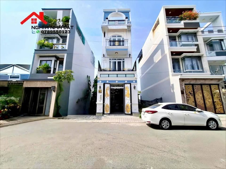 Bán gấp nhà phố Tân Cổ Điển quận 7, 64m², giá 7.68 tỷ - Kinh doanh đắc địa!