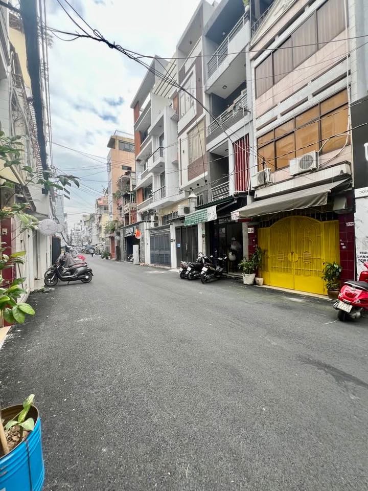 Nhà phố quận 3, đường Nguyễn Đình Chiểu, 42m², giá 12.5 tỷ - Cơ hội đầu tư hiếm có!